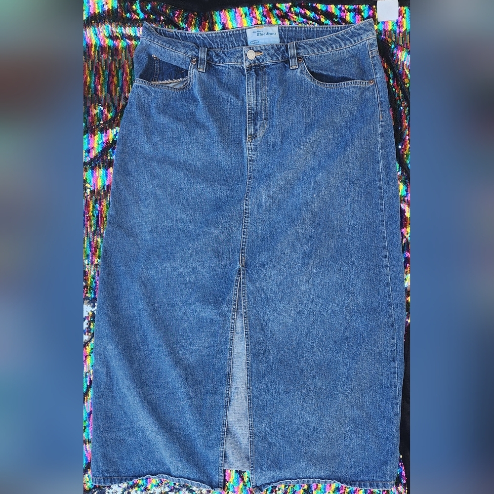 Old Navy Woman's Vintage/Y2K Blue Denim Maxi Skirt